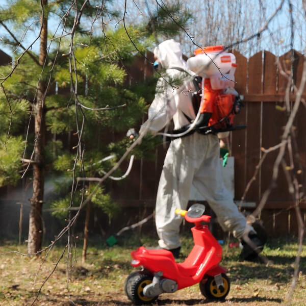 Обработка участка от клещей в Калуге?